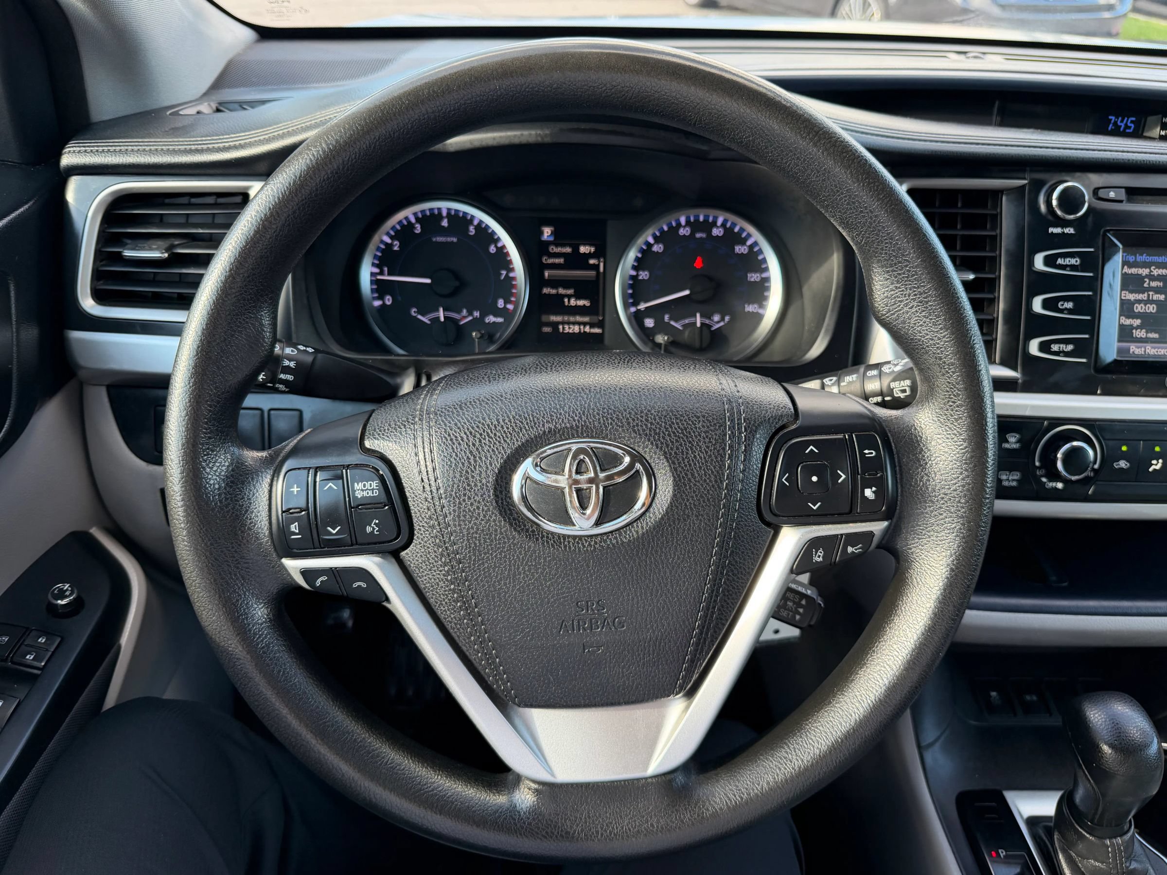 Used 2017 Toyota Highlander LE FWD image 20