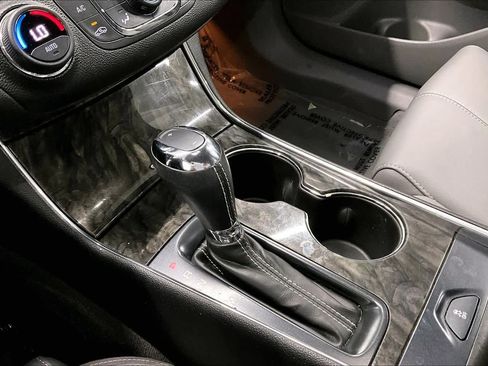Used 2014 Chevrolet Impala LT w/ Convenience Package FWD image 16