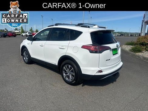 Used 2017 Toyota RAV4 XLE w/ All Weather Liner Package AWD/4WD image 5