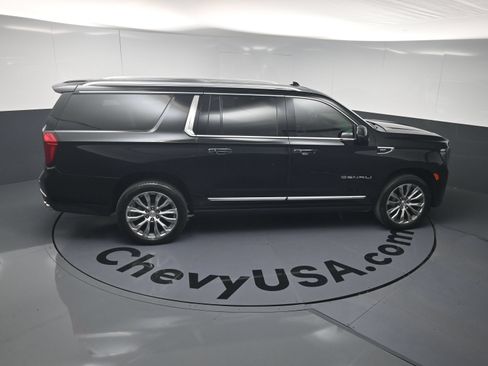 Used 2021 GMC Yukon XL Denali w/ Denali Premium Package AWD/4WD image 34