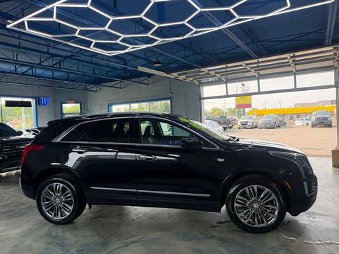 Used 2017 Cadillac XT5 Premium Luxury AWD/4WD image 4