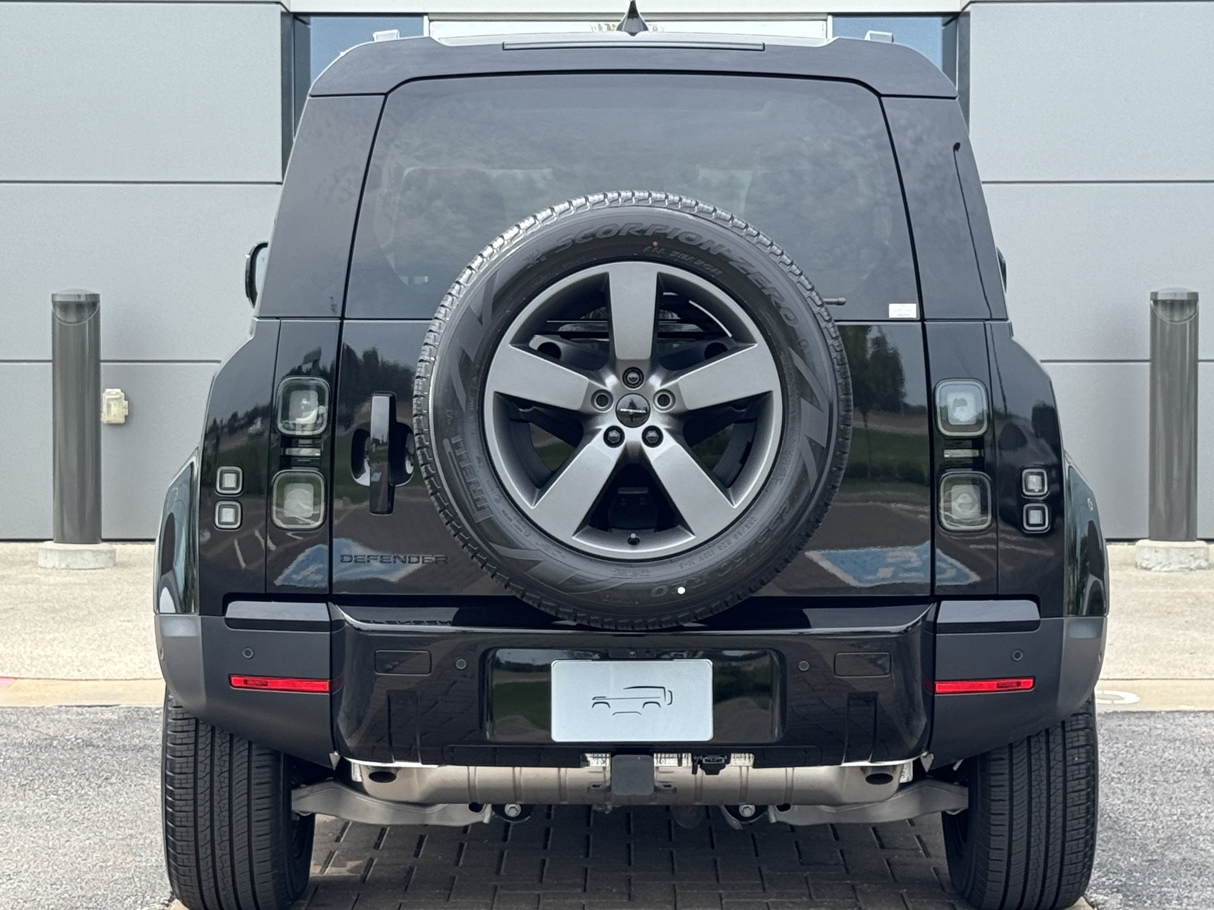 New 2026 Land Rover Defender 110 S AWD/4WD image 7