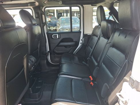 Used 2022 Jeep Wrangler Unlimited Sahara AWD/4WD image 24
