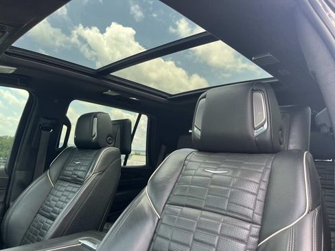 Used 2022 Cadillac Escalade Sport Platinum w/ LPO, ONYX Package AWD/4WD image 34