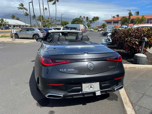 Used 2024 Mercedes-Benz CLE 300 4MATIC Cabriolet image 12