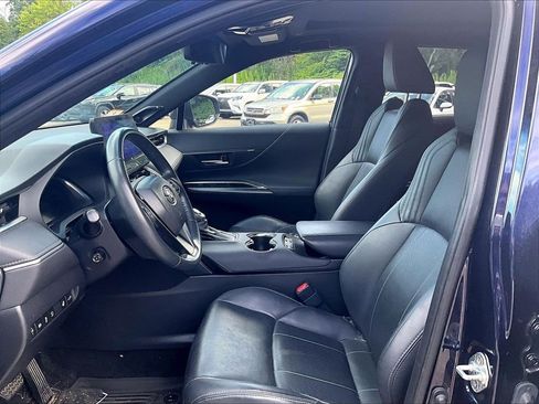 Used 2023 Toyota Venza Limited AWD/4WD image 4