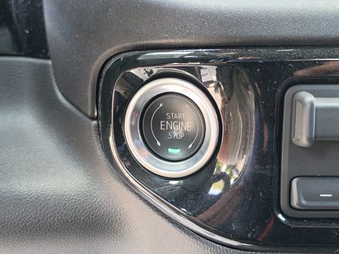 Used 2026 Chevrolet Silverado 1500 RST AWD/4WD image 38