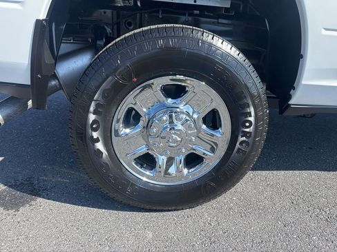 New 2026 RAM 2500 Tradesman AWD/4WD image 15