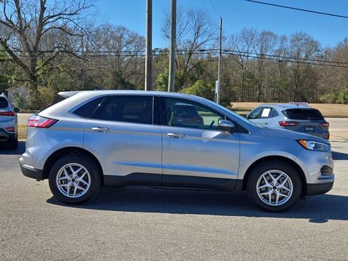 Used 2024 Ford Edge SEL image 5