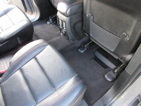 Used 2022 Dodge Durango R/T w/ Blacktop Package AWD/4WD image 23