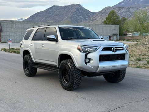 Used 2021 Toyota 4Runner TRD Off-Road image 1