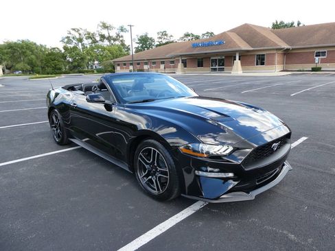 Used 2019 Ford Mustang Premium RWD image 10