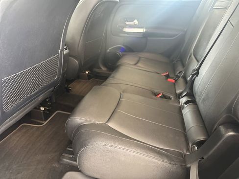 Used 2021 Mercedes-Benz GLB 250 GLB 250 image 31