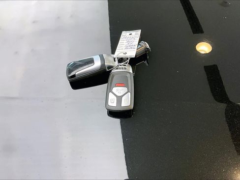 Used 2023 Audi A4 2.0T Premium w/ Convenience Package image 15