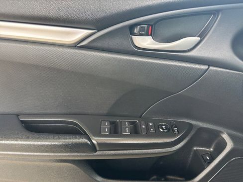 Used 2021 Honda Civic Sport image 9