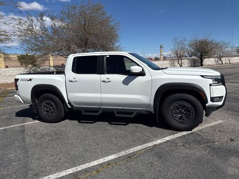 Used 2025 Nissan Frontier Pro-X w/ Pro Convenience Package image 5
