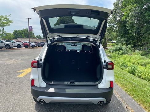 New 2025 Ford Escape SE FWD image 16