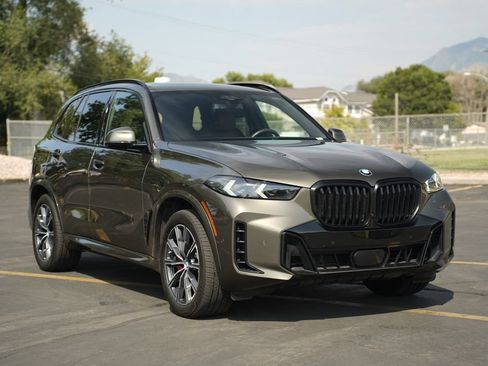Used 2024 BMW X5 xDrive40i w/ M Sport Package AWD/4WD image 7