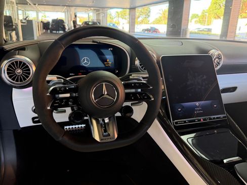 Used 2024 Mercedes-Benz AMG GT 63 image 19