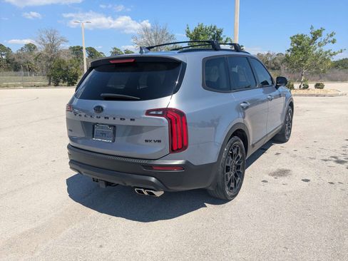 Certified 2021 Kia Telluride SX w/ SX Prestige Package AWD/4WD image 5