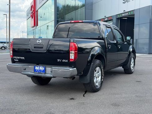 Used 2011 Nissan Frontier SV AWD/4WD image 5