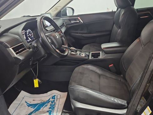 Used 2022 Mitsubishi Outlander SEL Black Edition FWD image 10