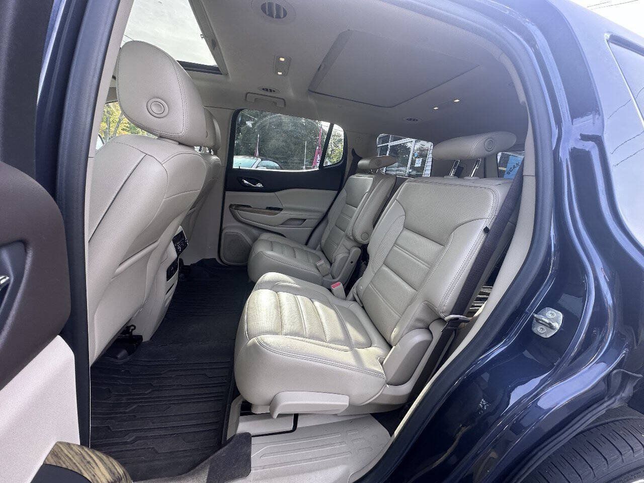 Used 2019 GMC Acadia Denali w/ LPO, Floor Liner Package FWD image 14