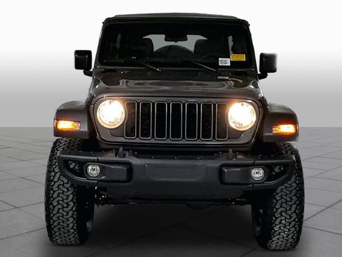 Used 2025 Jeep Wrangler Unlimited Sport AWD/4WD image 4