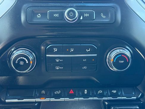 Used 2020 Chevrolet Silverado 1500 Custom w/ Custom Value Package RWD image 45