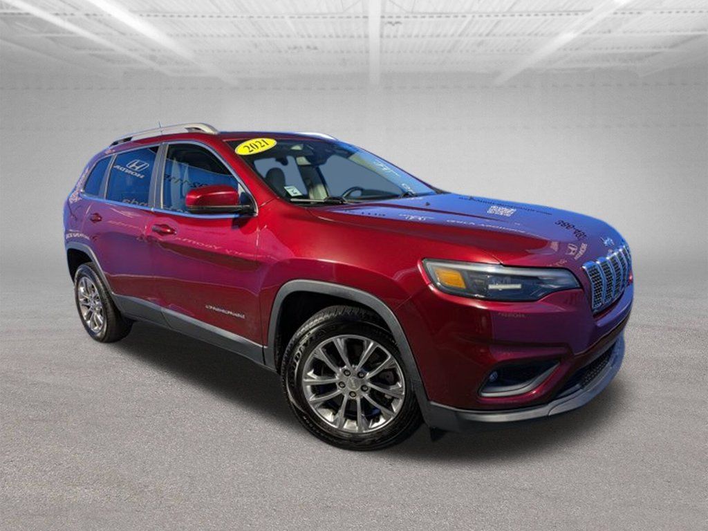 Used 2021 Jeep Cherokee Latitude Plus w/ Sun & Sound Group FWD image 3