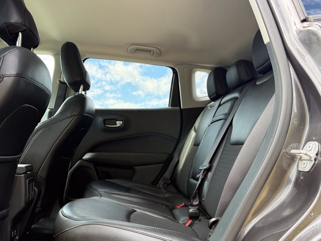Used 2019 Jeep Compass Latitude w/ Cold Weather Group AWD/4WD image 22