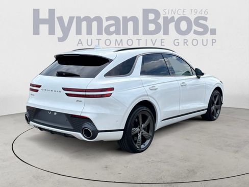 Used 2023 Genesis GV70 2.5T w/ Sport Prestige Package AWD/4WD image 3