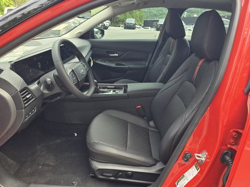 New 2026 Nissan Sentra SR FWD image 11