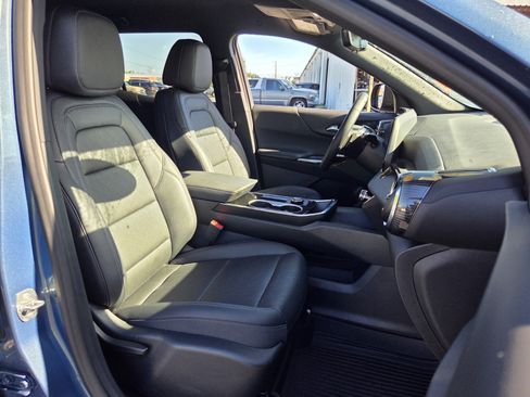Certified 2026 Chevrolet Equinox LT w/ Convenience Package II FWD image 17