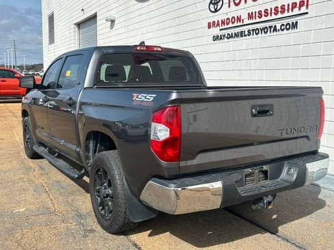 Used 2020 Toyota Tundra SR5 w/ SR5 Leather Package image 5