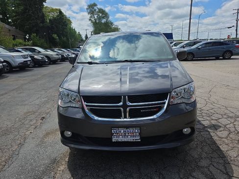 Used 2018 Dodge Grand Caravan SXT FWD image 4