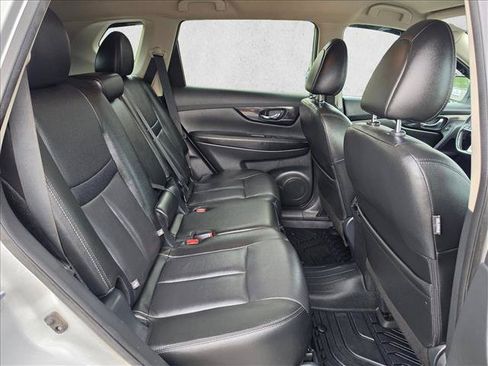 Used 2018 Nissan Rogue SL AWD/4WD image 12