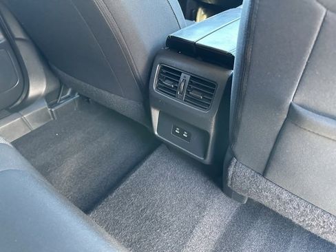 Used 2024 Nissan Rogue SV image 20