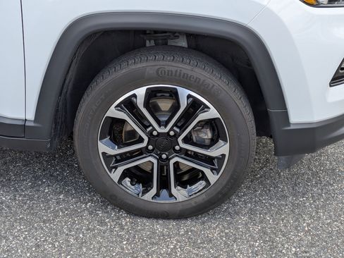 Certified 2023 Jeep Compass Limited AWD/4WD image 10