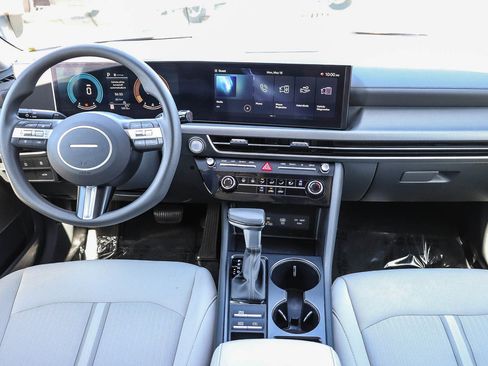 Used 2025 Hyundai Sonata SE FWD image 13