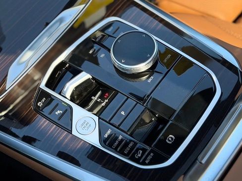 New 2026 BMW X5 xDrive40i AWD/4WD image 17