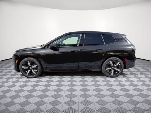 Used 2024 BMW iX xDrive50 w/ Sport Package AWD/4WD image 2