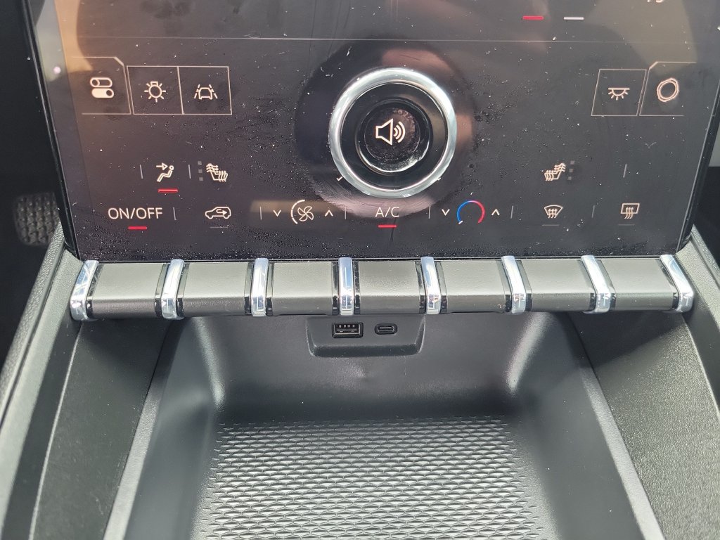 Used 2026 GMC Terrain Elevation FWD image 24
