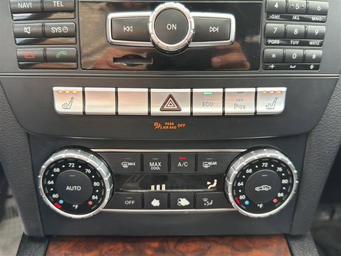 Used 2013 Mercedes-Benz C 300 4MATIC Sedan image 27
