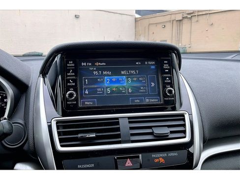 Used 2018 Mitsubishi Eclipse Cross ES FWD image 28