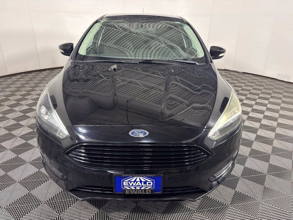 Used 2016 Ford Focus SE FWD image 4
