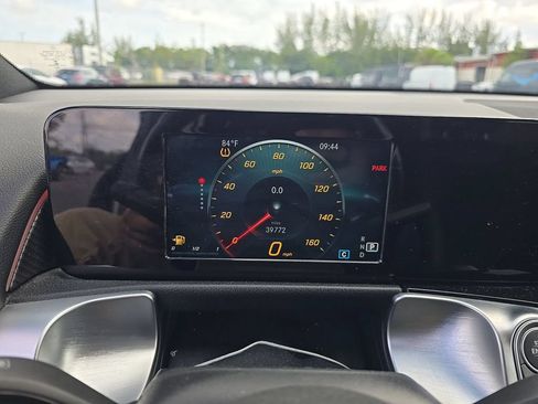 Used 2022 Mercedes-Benz GLB 250 w/ AMG Line image 2