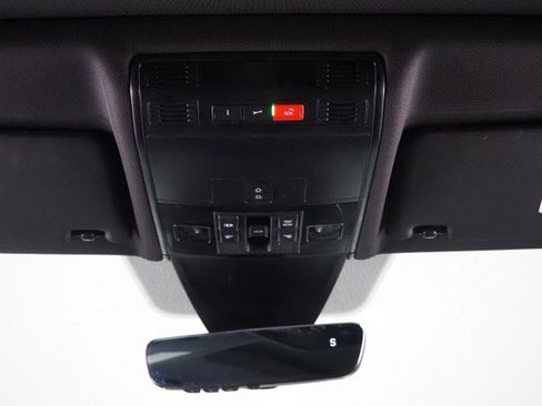 Used 2024 Volkswagen Tiguan SE R-Line w/ MDO Package, Three-Row image 58