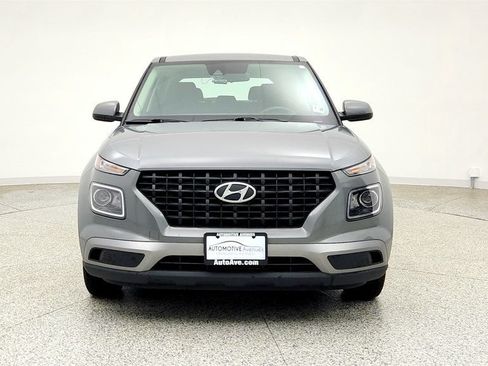 Used 2021 Hyundai Venue SE FWD image 2