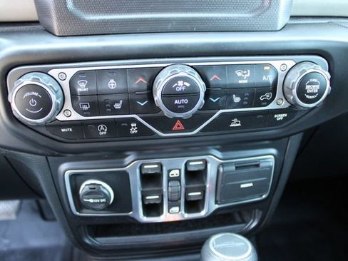 Used 2021 Jeep Gladiator Sport AWD/4WD image 27